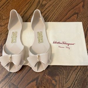 Salvatore Ferragamo Barbados Bow Jelly Flat